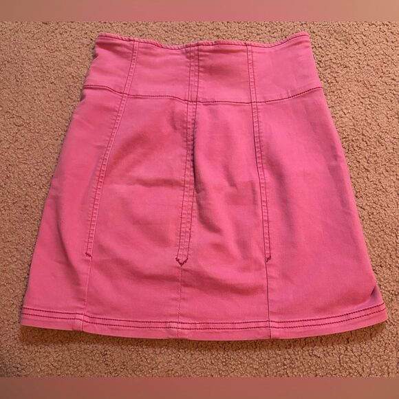 Free People Pink Denim Size 4 Women's Skirt zipper in back - Picture 1 of 4